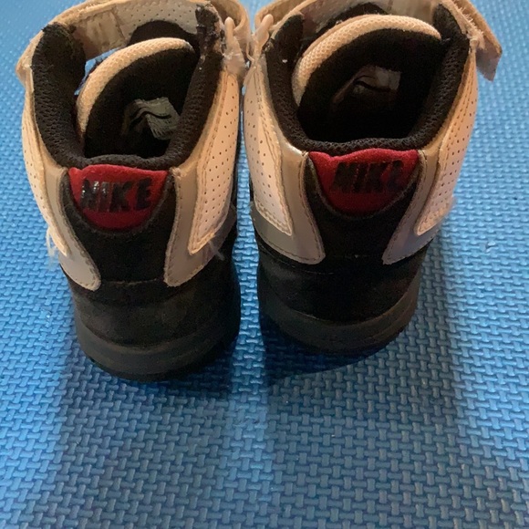Boys Nike 6.0 size 12C. - Picture 3 of 6